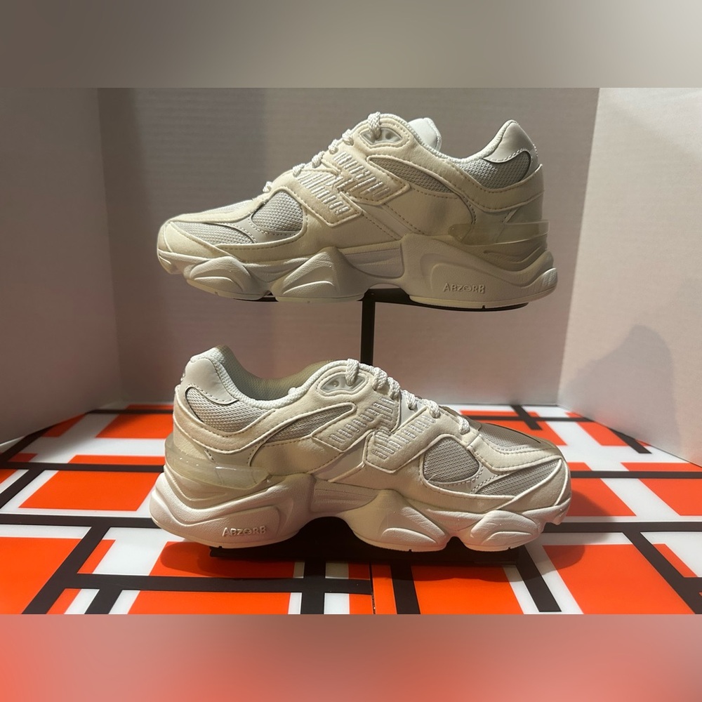 New Balance Kids Grade School 9060 Lace - Brand NEW with Box!